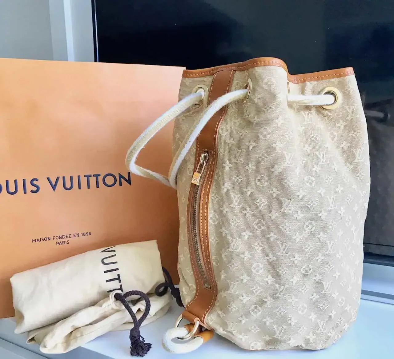 Louis Vuitton Monogram Mini Lin Betsy Beige Backpack — image 2