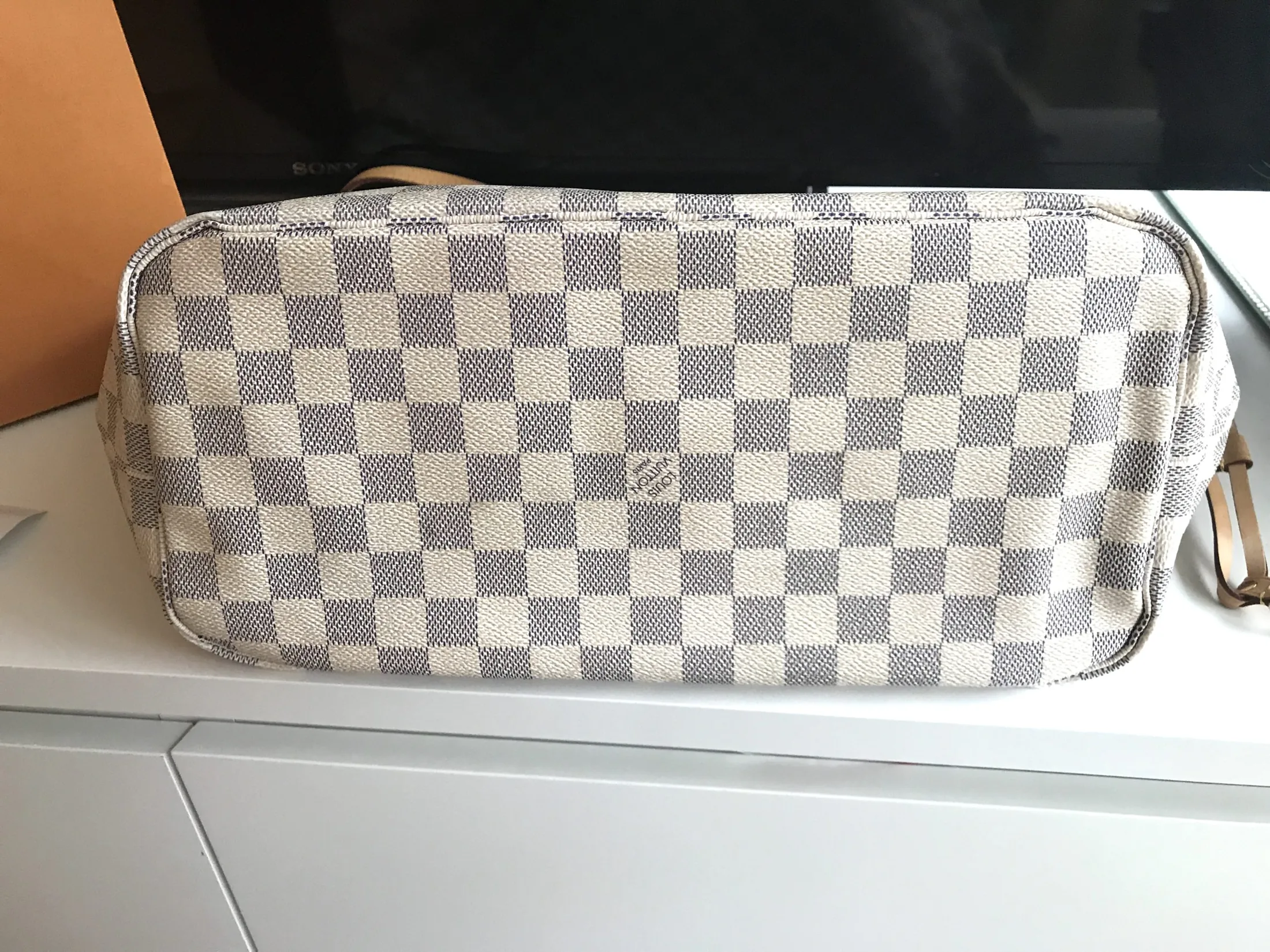 Neverfull MM Damier Azur Tote Bag — image 8