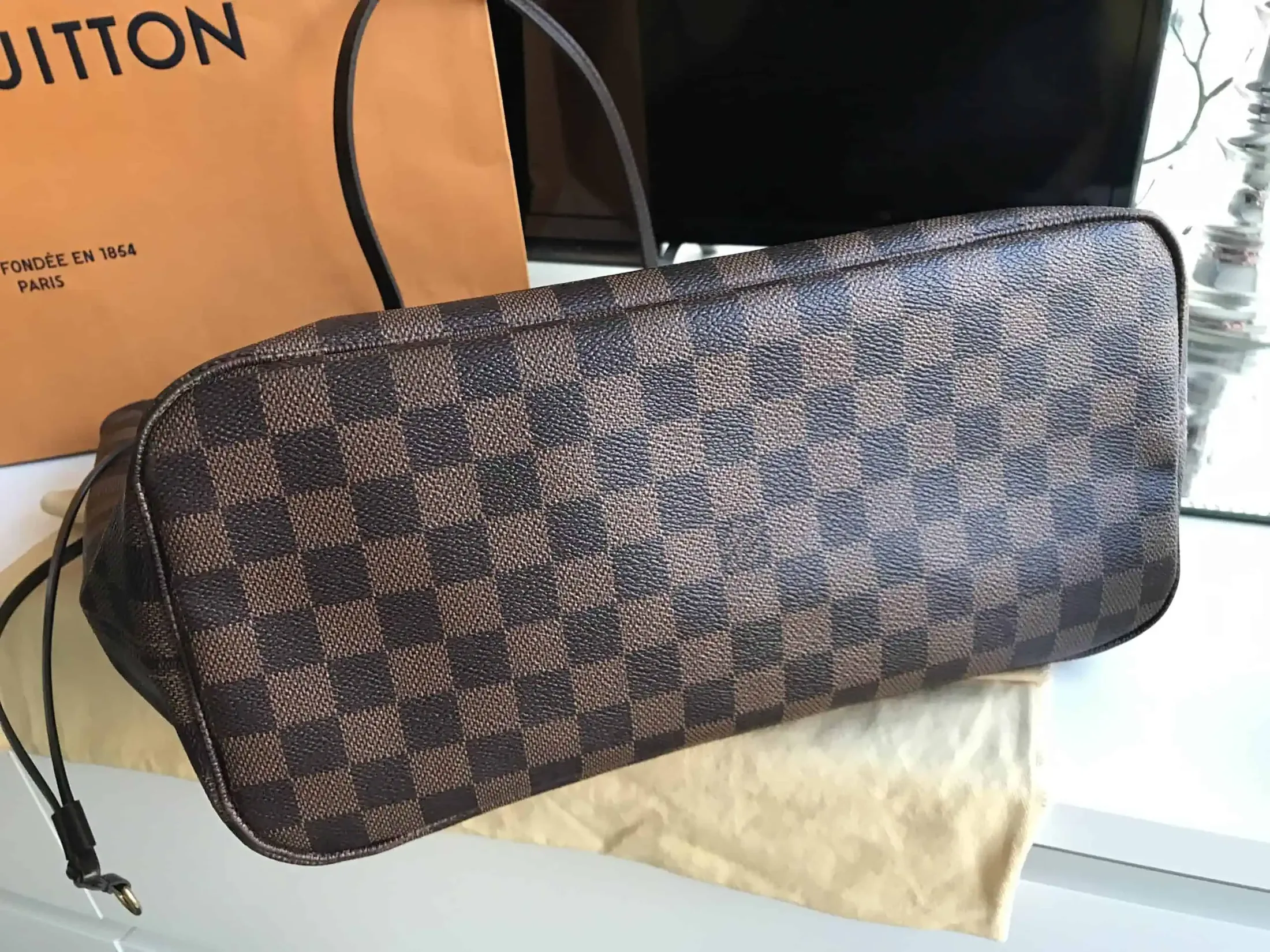 Neverfull MM Damier Ebene Tote Handbag — image 11