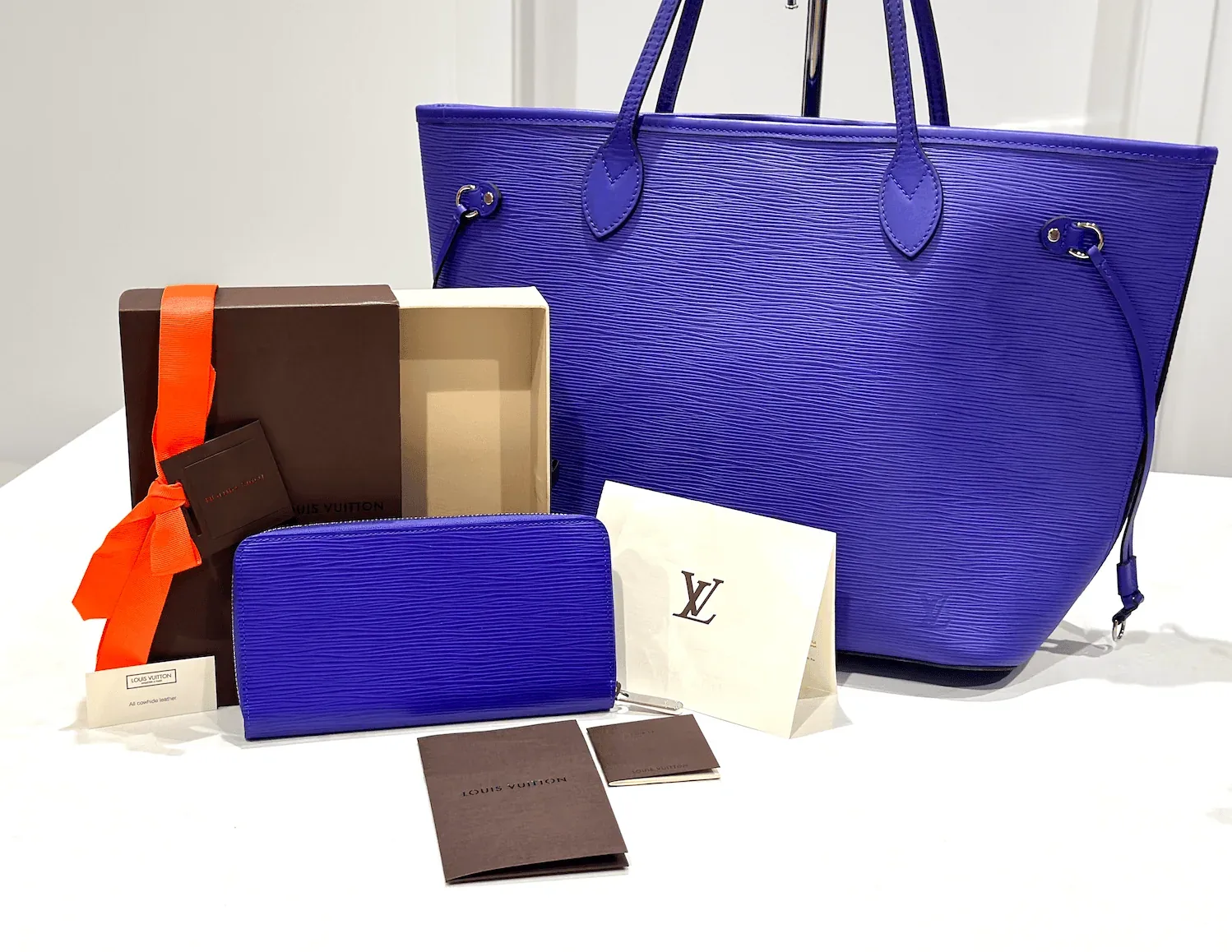 Neverfull MM Figure Epi Leather Purple Handbag — image 3