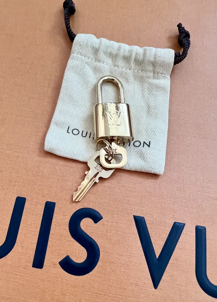 New Lock/Keys Gold Set — image 3