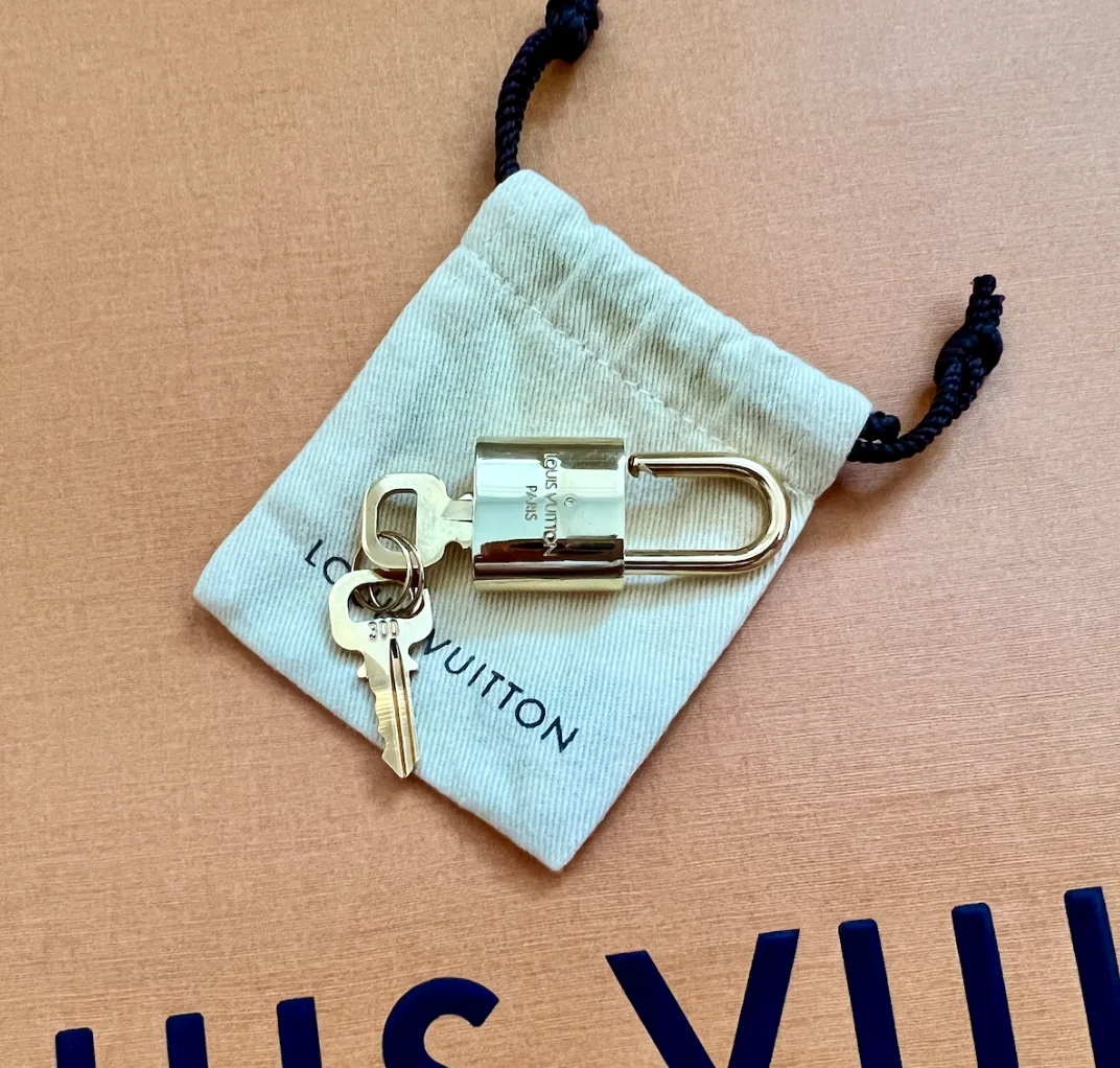 New Lock/Keys Gold Set — image 5