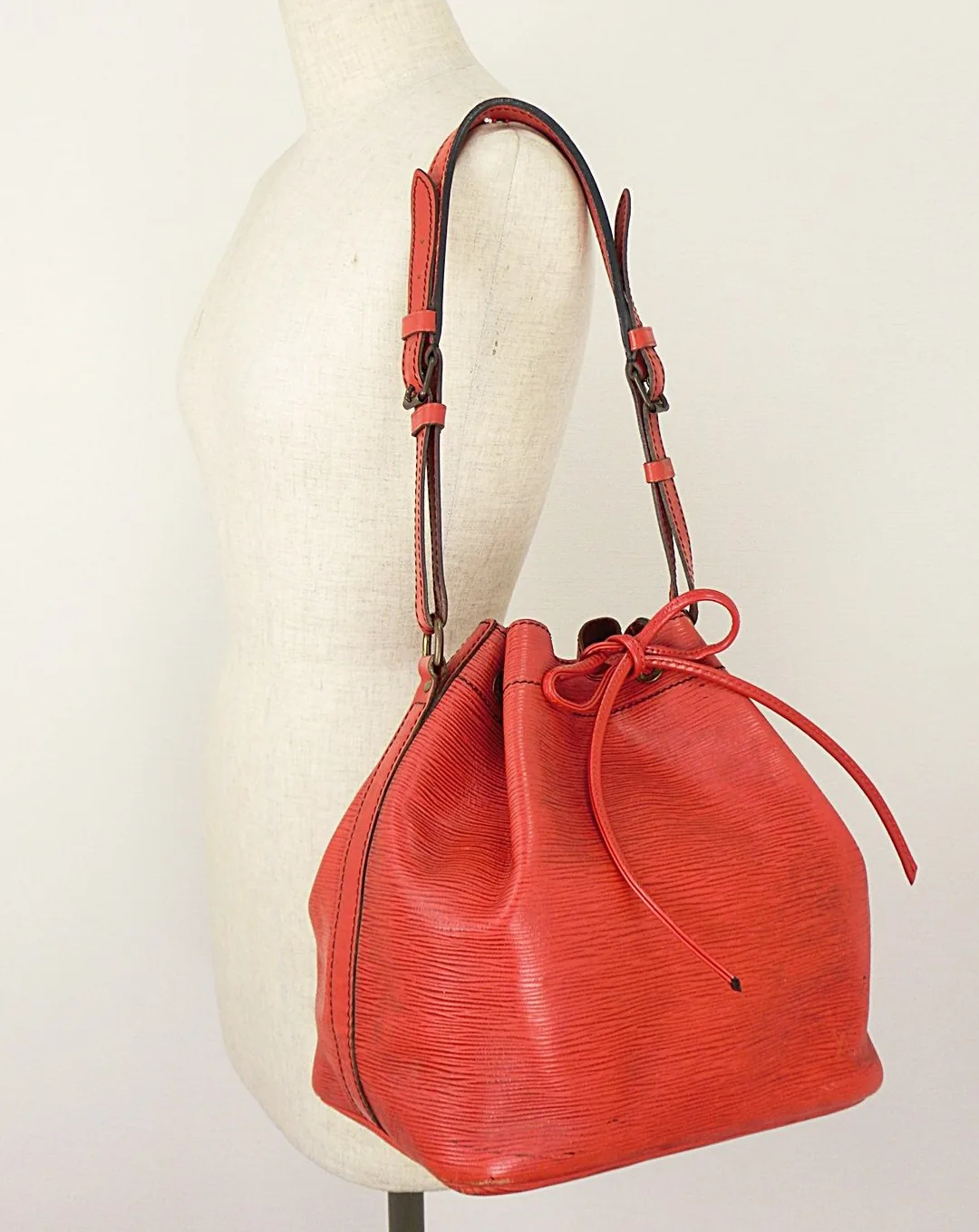 Petit Noe Red Epi Leather Bucket Bag — image 5