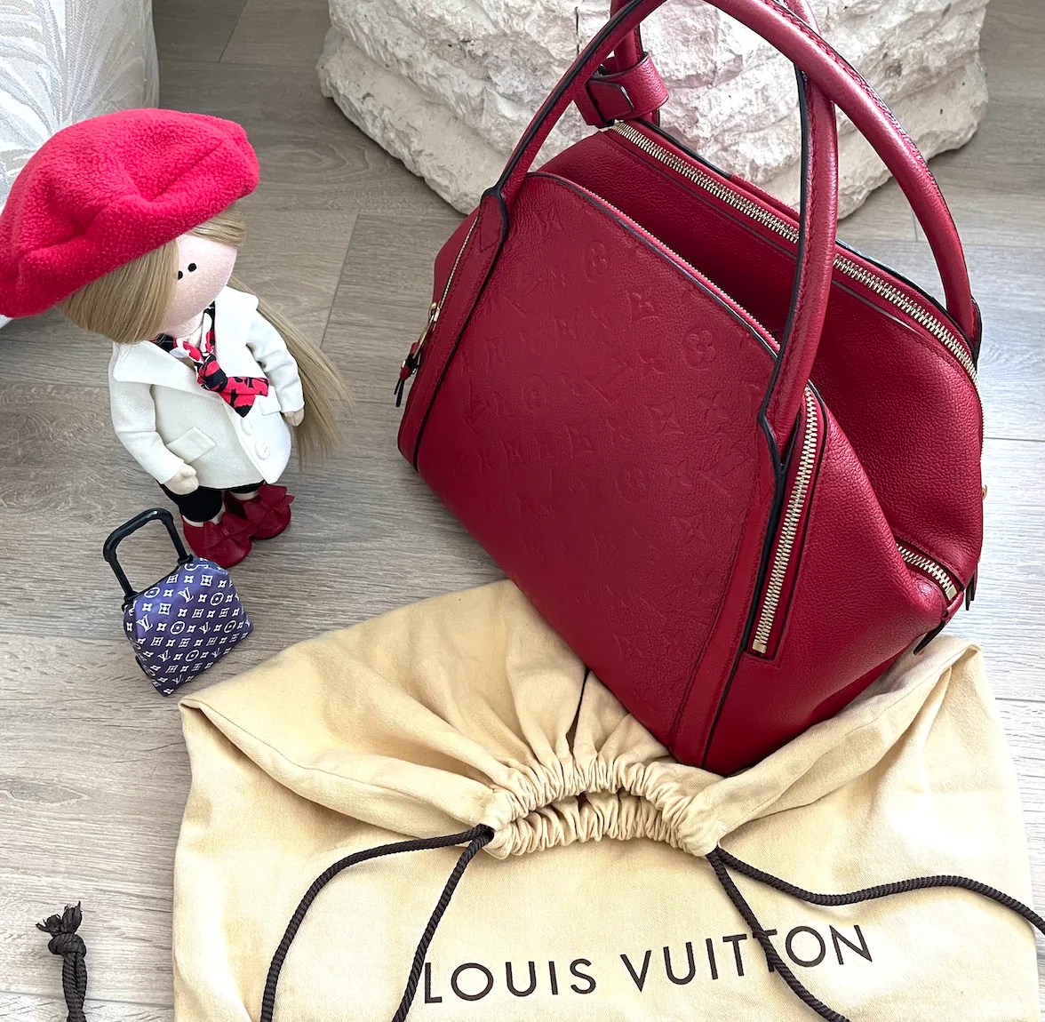 Red Empriente Marais MM Handbag — image 9