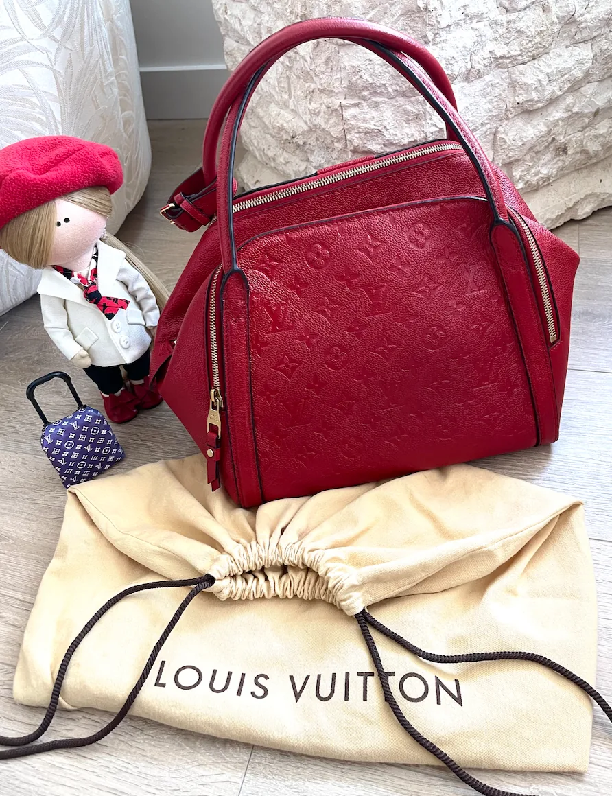 Red Empriente Marais MM Handbag — image 11