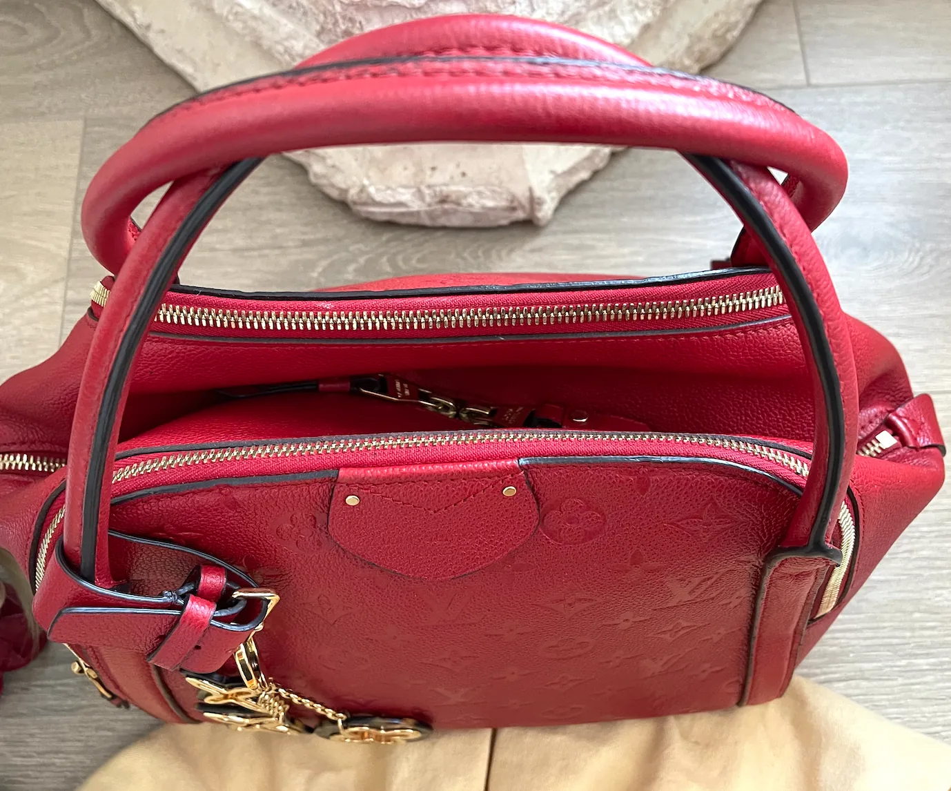 Red Empriente Marais MM Handbag — image 15