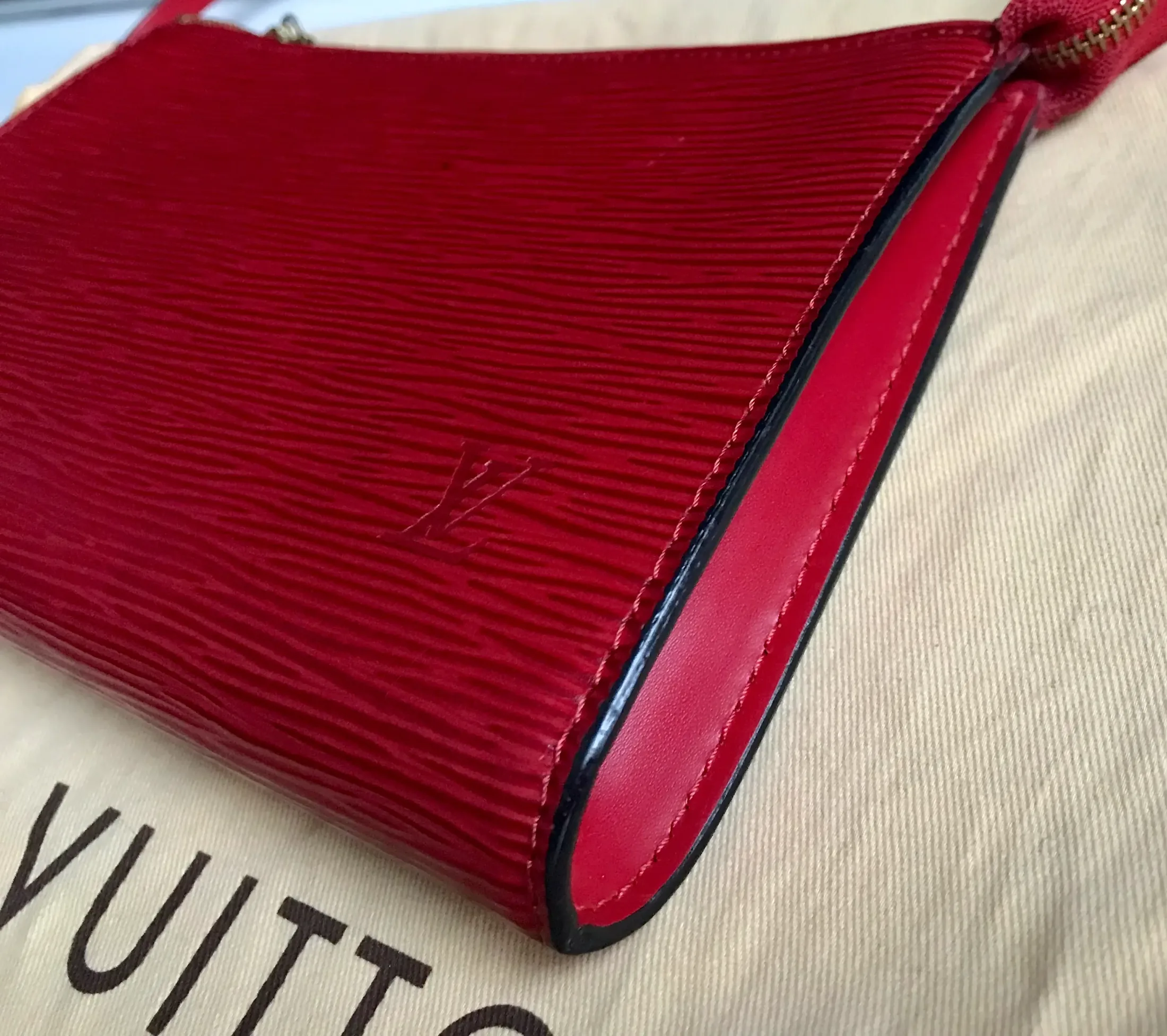 Red Epi Leather Pochette Handbag — image 9