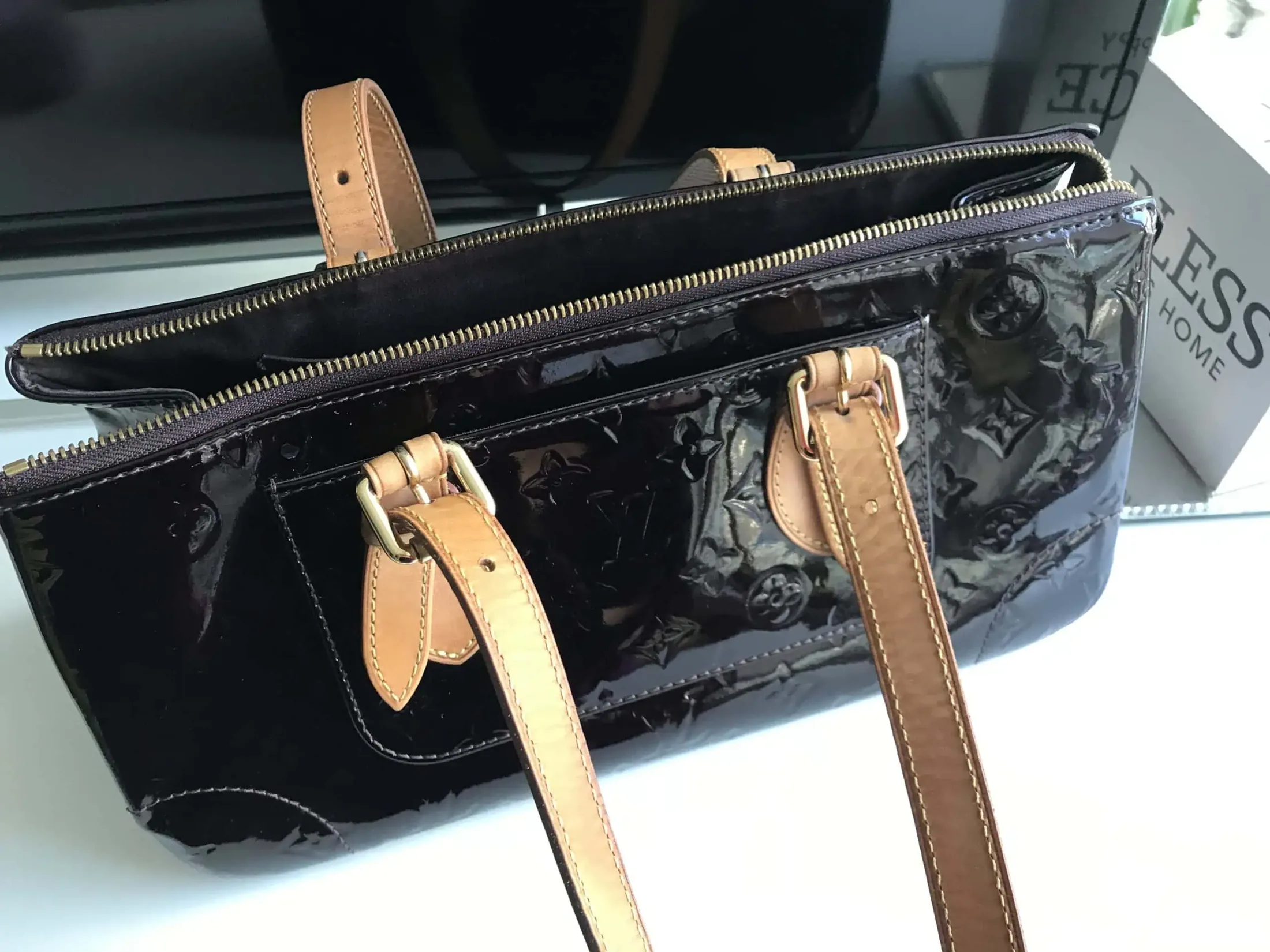 Louis Vuitton Rosewood Avenue Amarante Vernis Leather Handbag — image 4