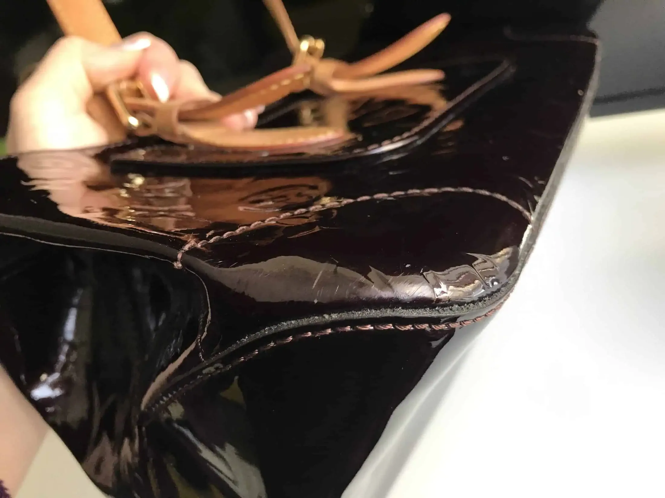Louis Vuitton Rosewood Avenue Amarante Vernis Leather Handbag — image 9