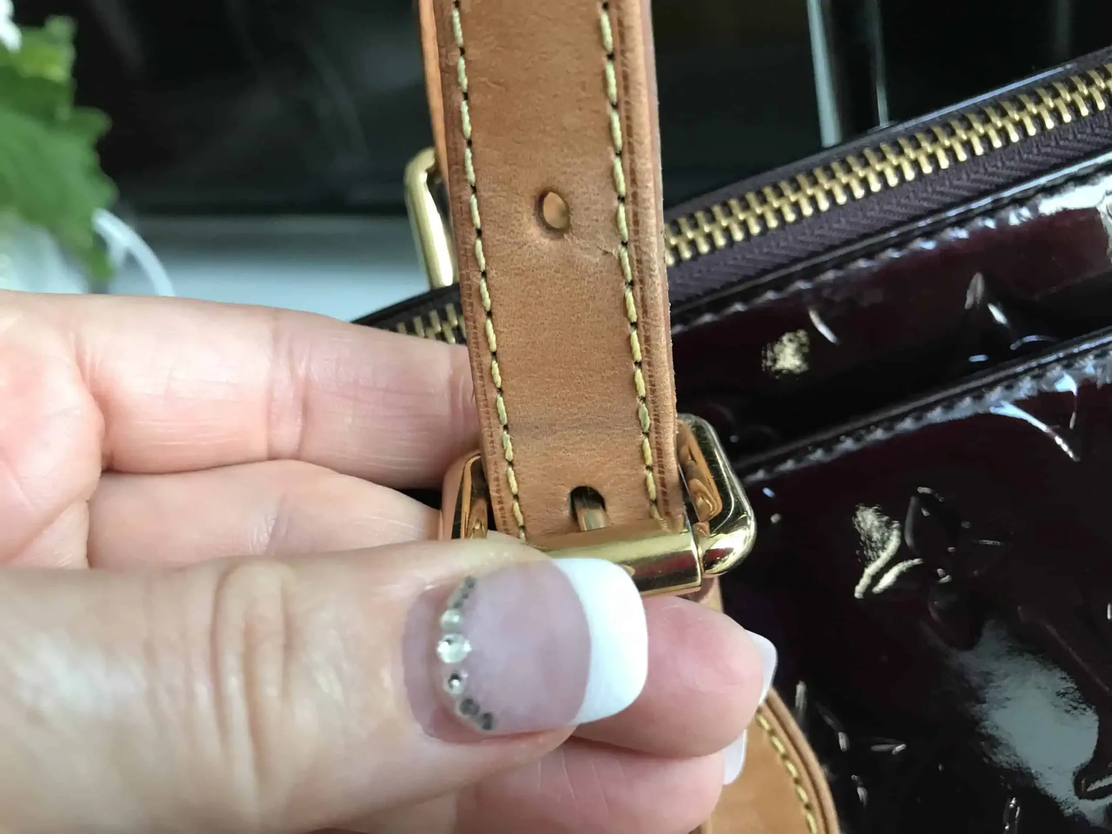 Louis Vuitton Rosewood Avenue Amarante Vernis Leather Handbag — image 15
