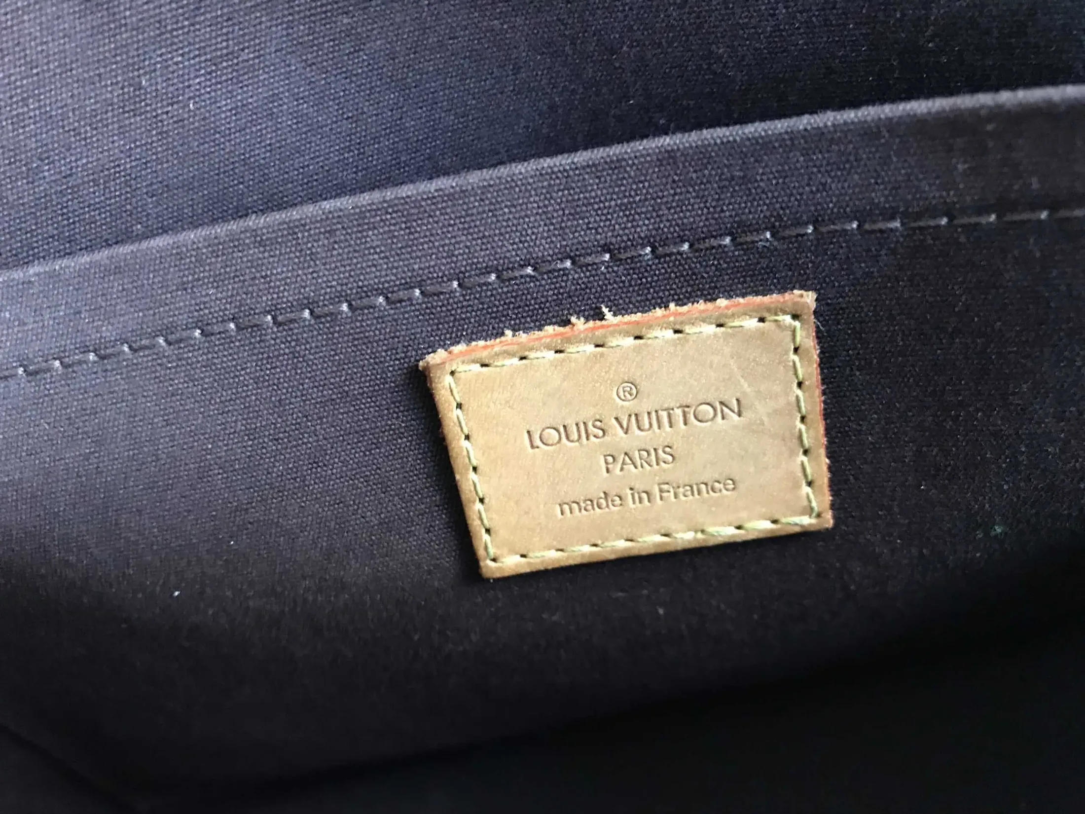 Louis Vuitton Rosewood Avenue Amarante Vernis Leather Handbag — image 16