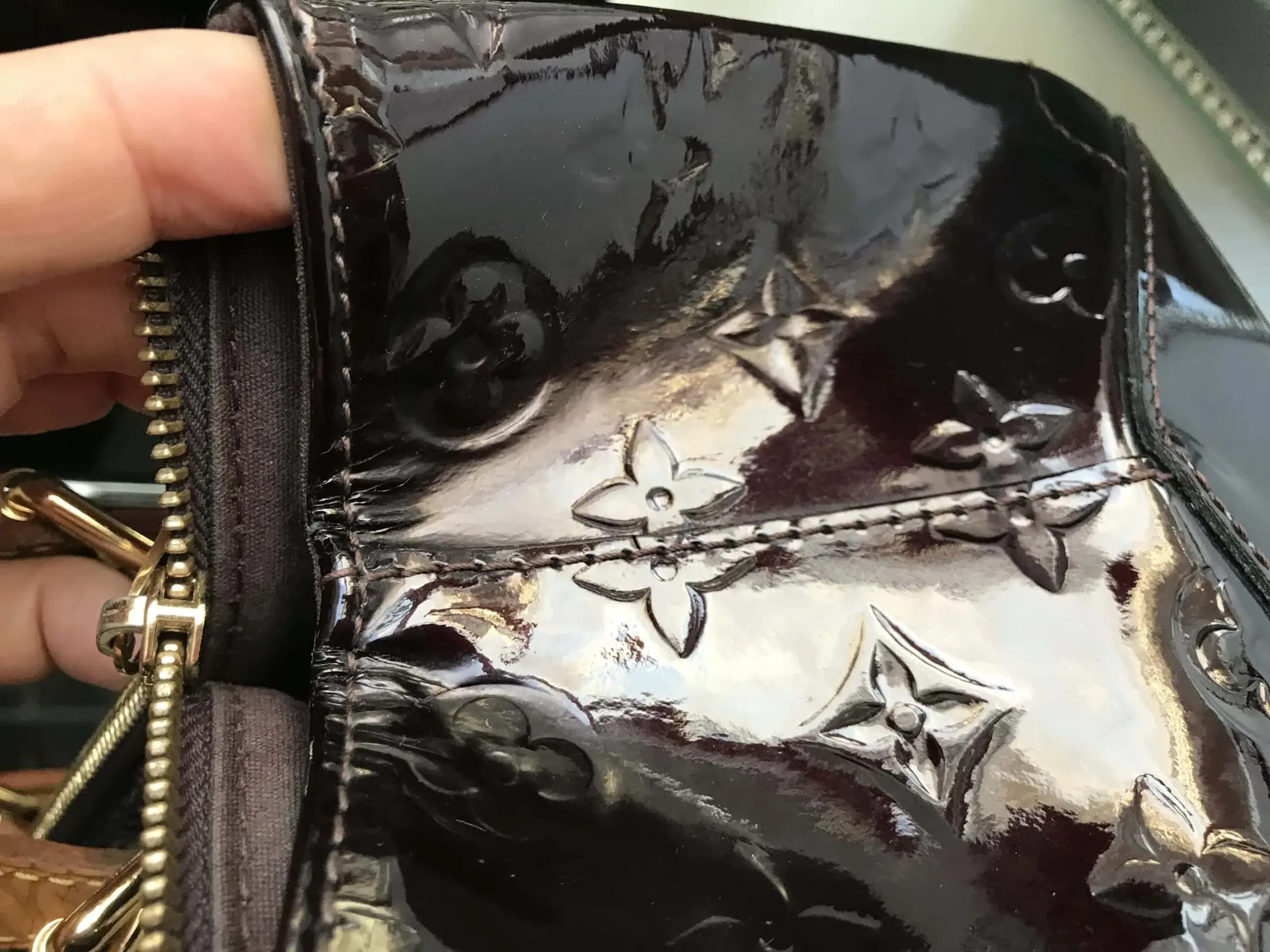 Louis Vuitton Rosewood Avenue Amarante Vernis Leather Handbag — image 17
