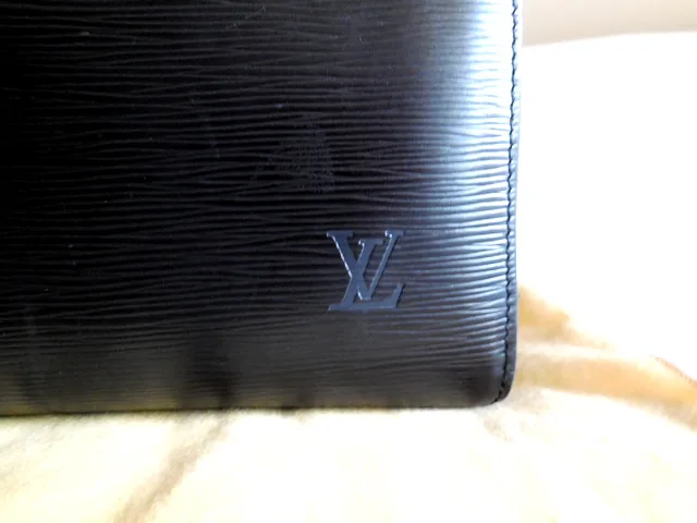 Speedy 30 Black Epi Leather Handbag — image 4