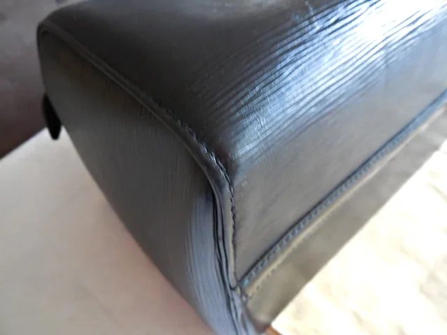 Speedy 30 Black Epi Leather Handbag — image 11