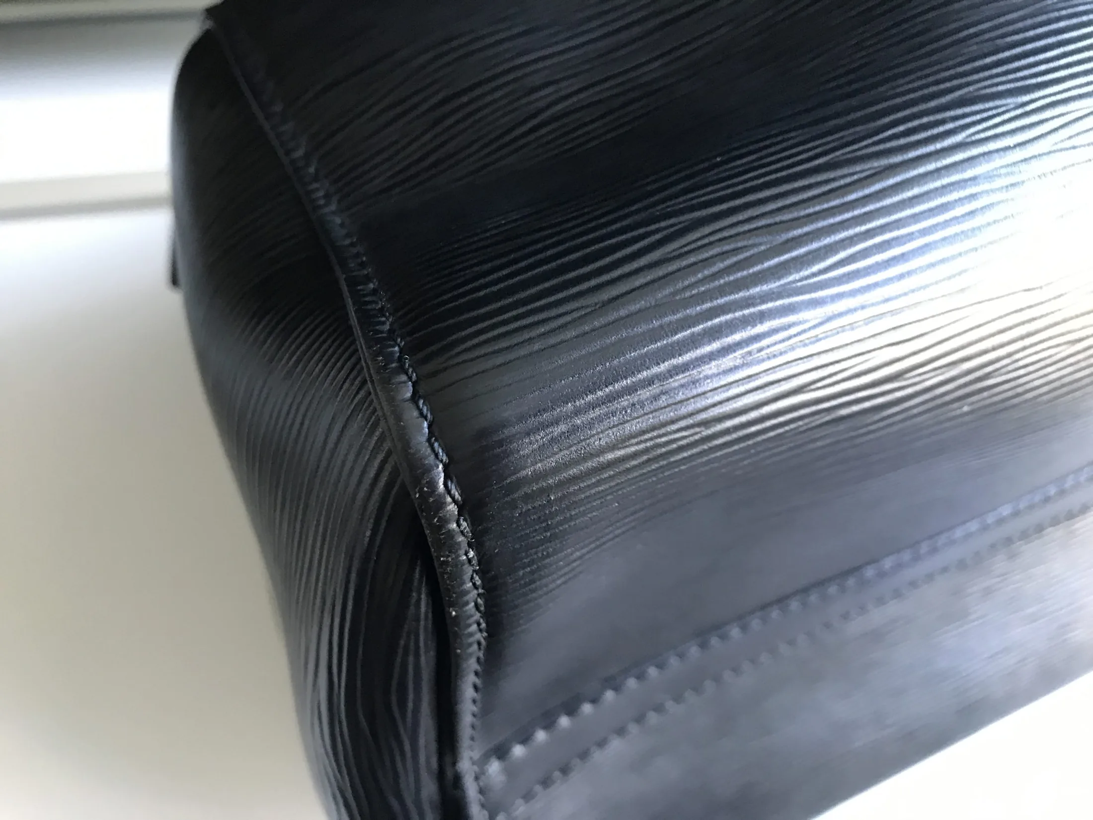 Speedy 30 Black Epi Leather Handbag — image 22