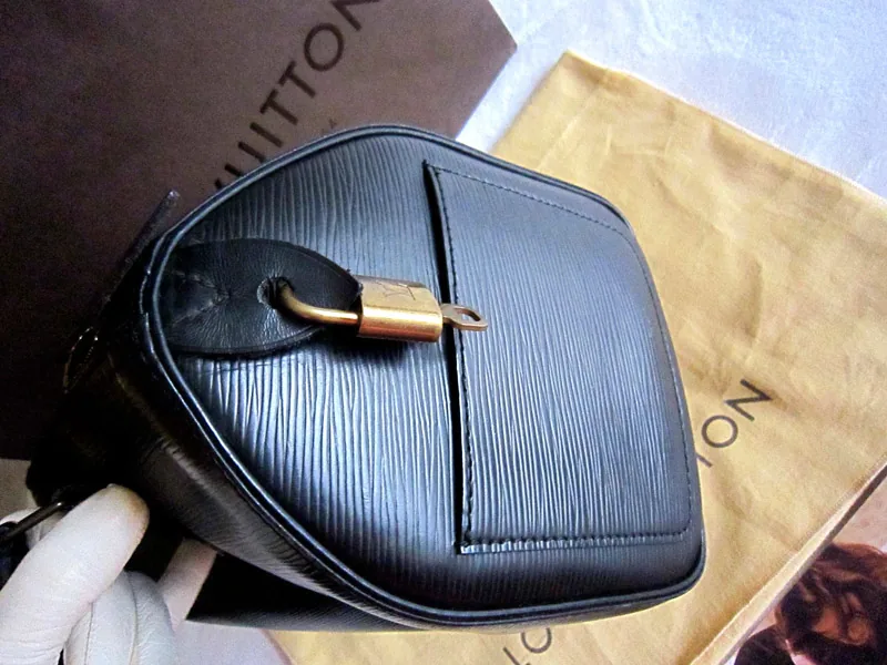 Speedy 25 Black Epi Leather Handbag — image 3