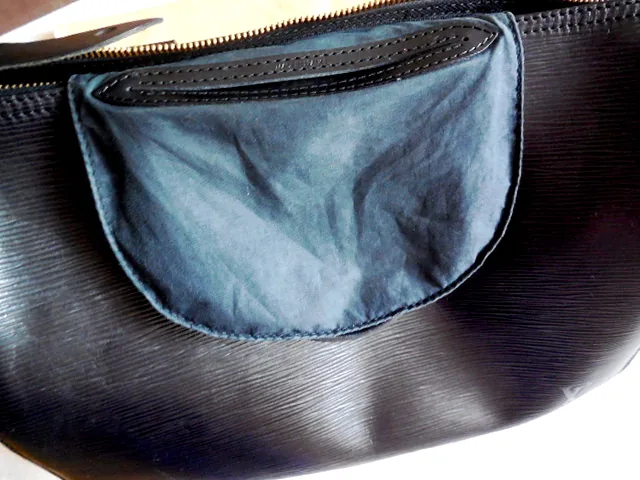 Speedy 30 Black Epi Leather Handbag — image 6