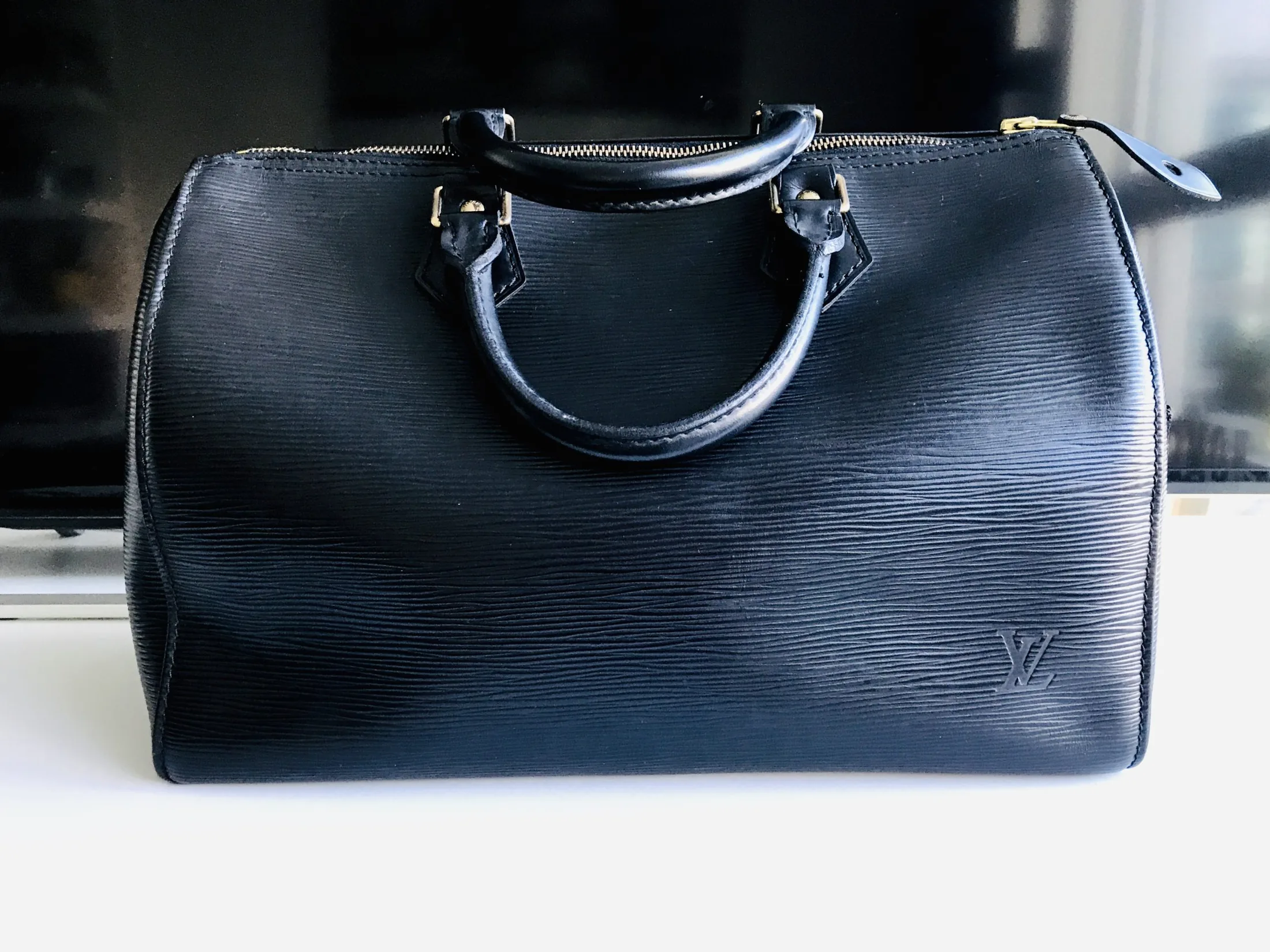 Speedy 30 Black Epi Leather Handbag — image 15