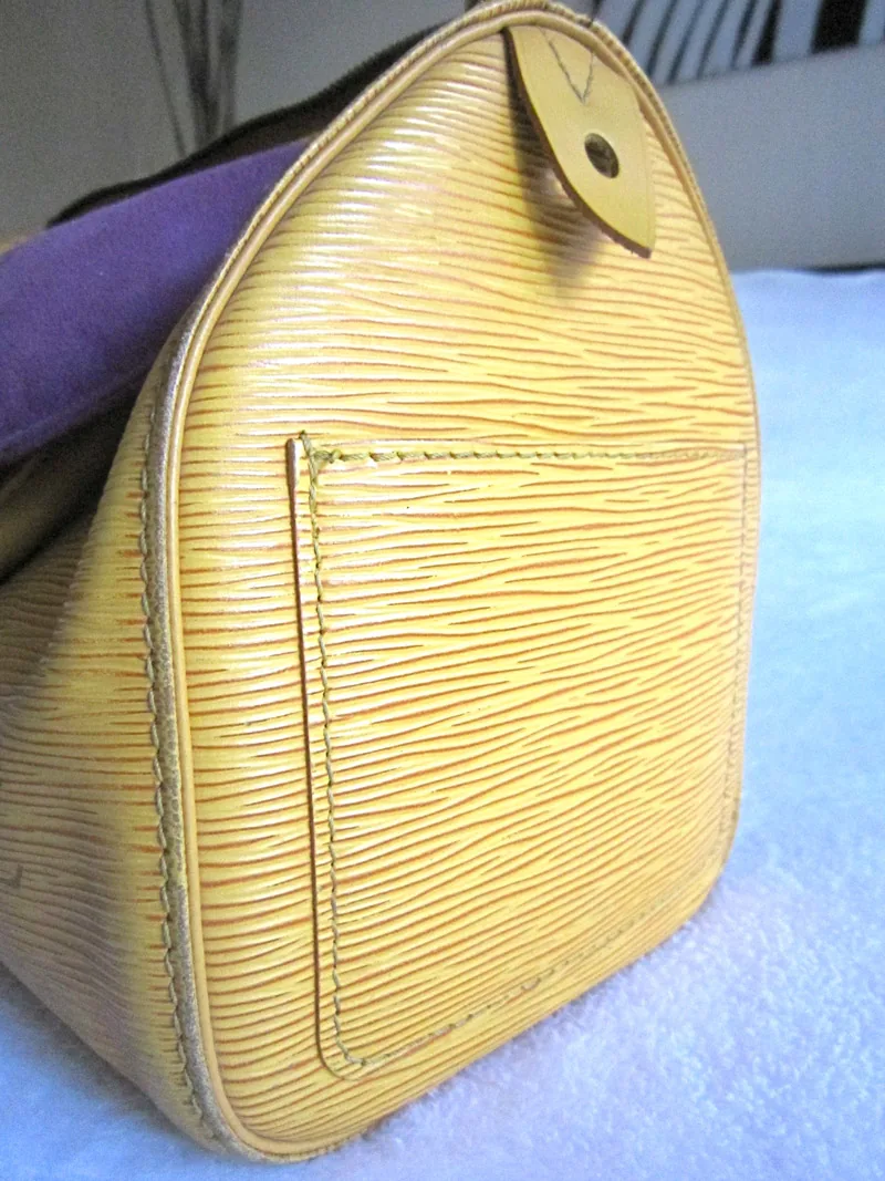 Tassil Speedy 25 Yellow Epi Leather Handbag — image 5