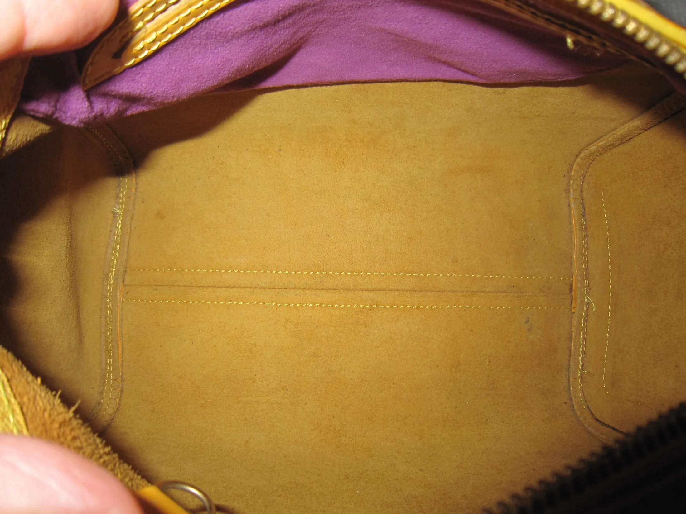 Tassil Speedy 25 Yellow Epi Leather Handbag — image 13