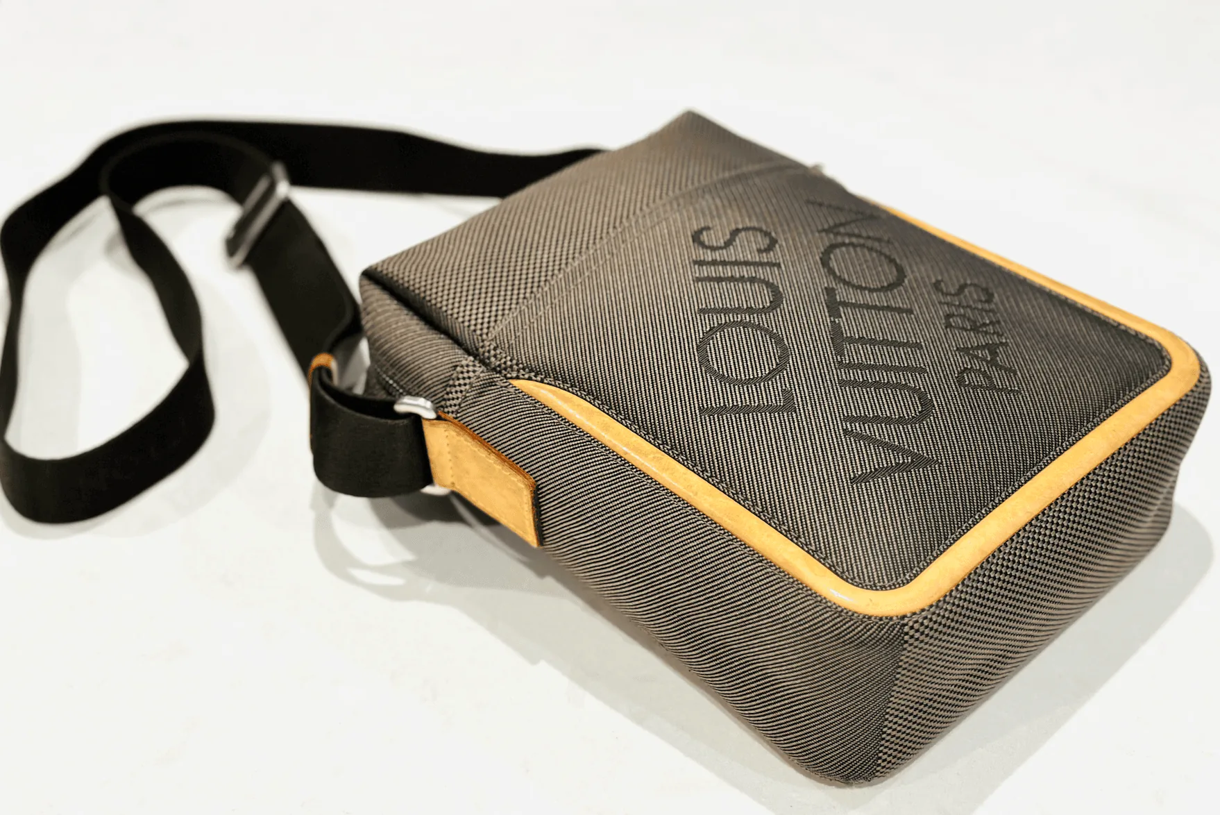 Terre Citadin Damier Geant Messenger Bag — image 3