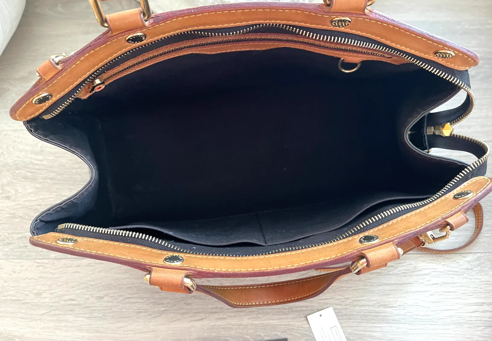 Terre D’Ombre Monogram Vernis Brea GM Handbag — image 10