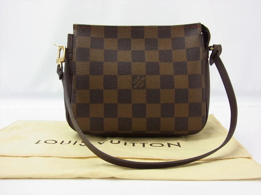 Trousse Damier Ebene Pochette Handbag