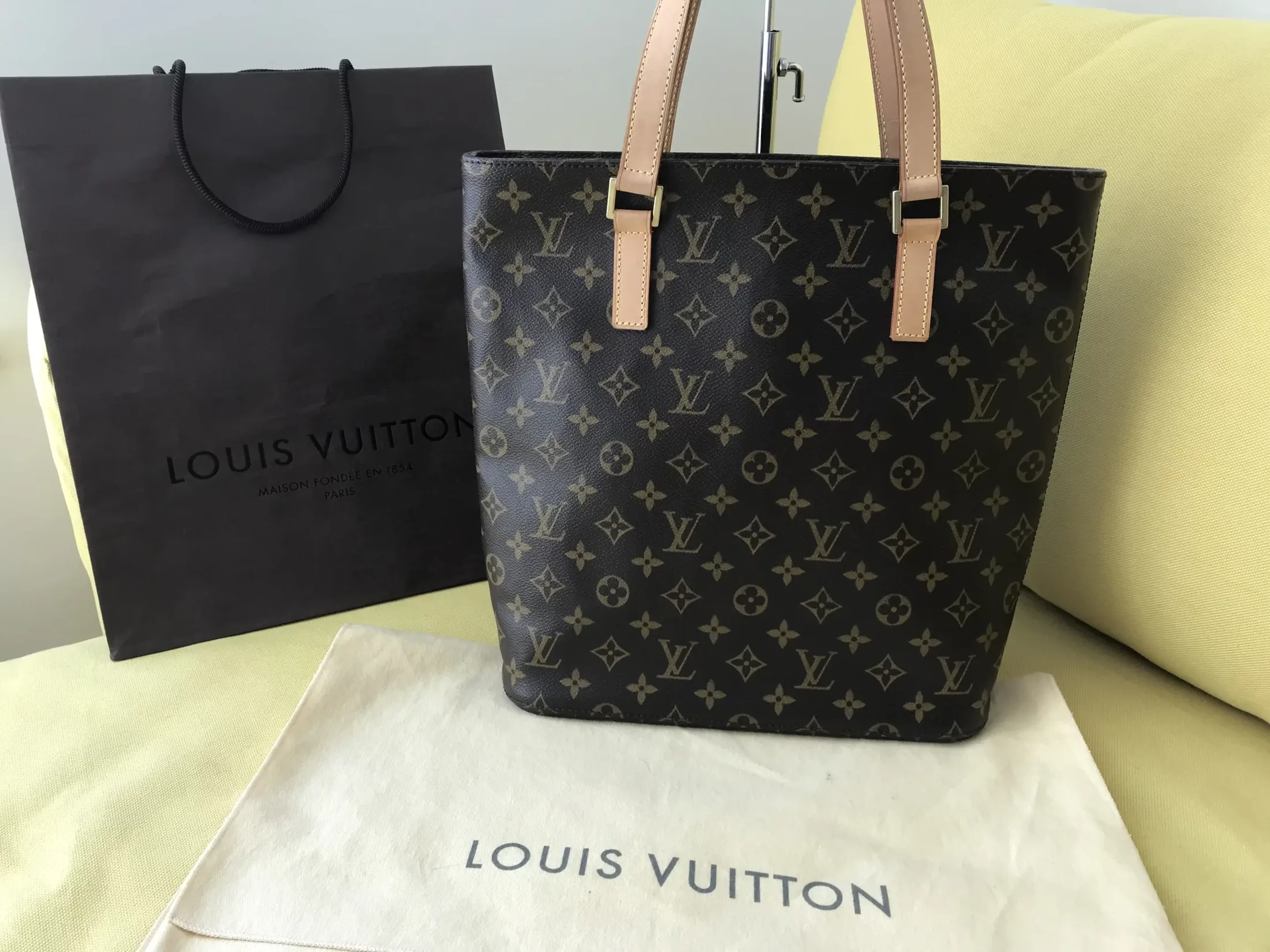 Vavin GM Monogram Large Tote Handbag — image 3