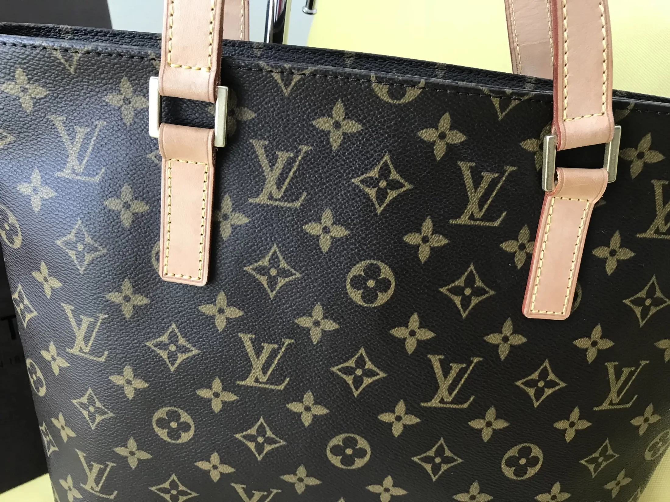 Vavin GM Monogram Large Tote Handbag — image 5