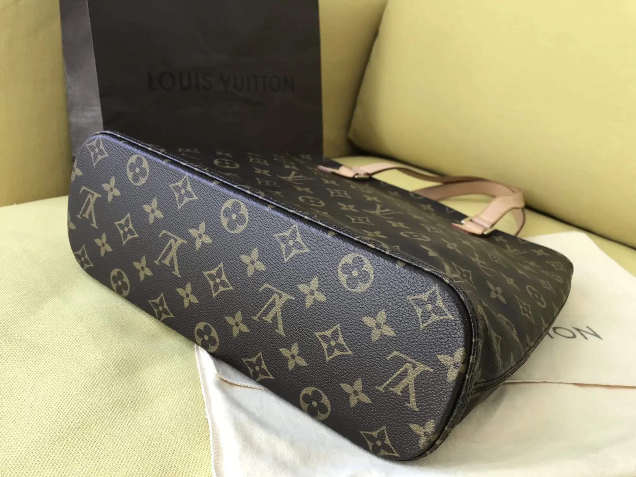 Vavin GM Monogram Large Tote Handbag — image 7