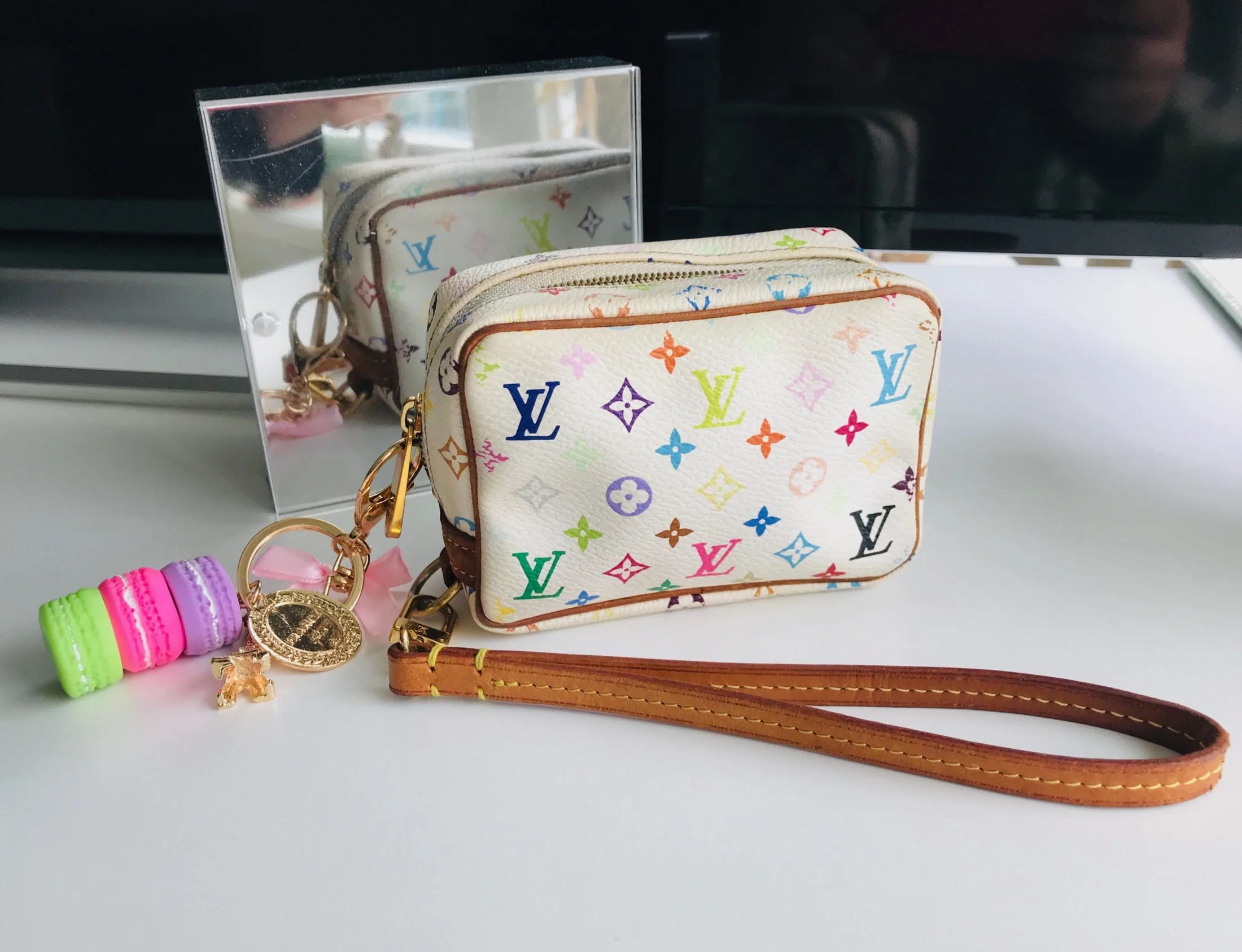 Wapiti Trousse White Multicolor Wristlet Pouch