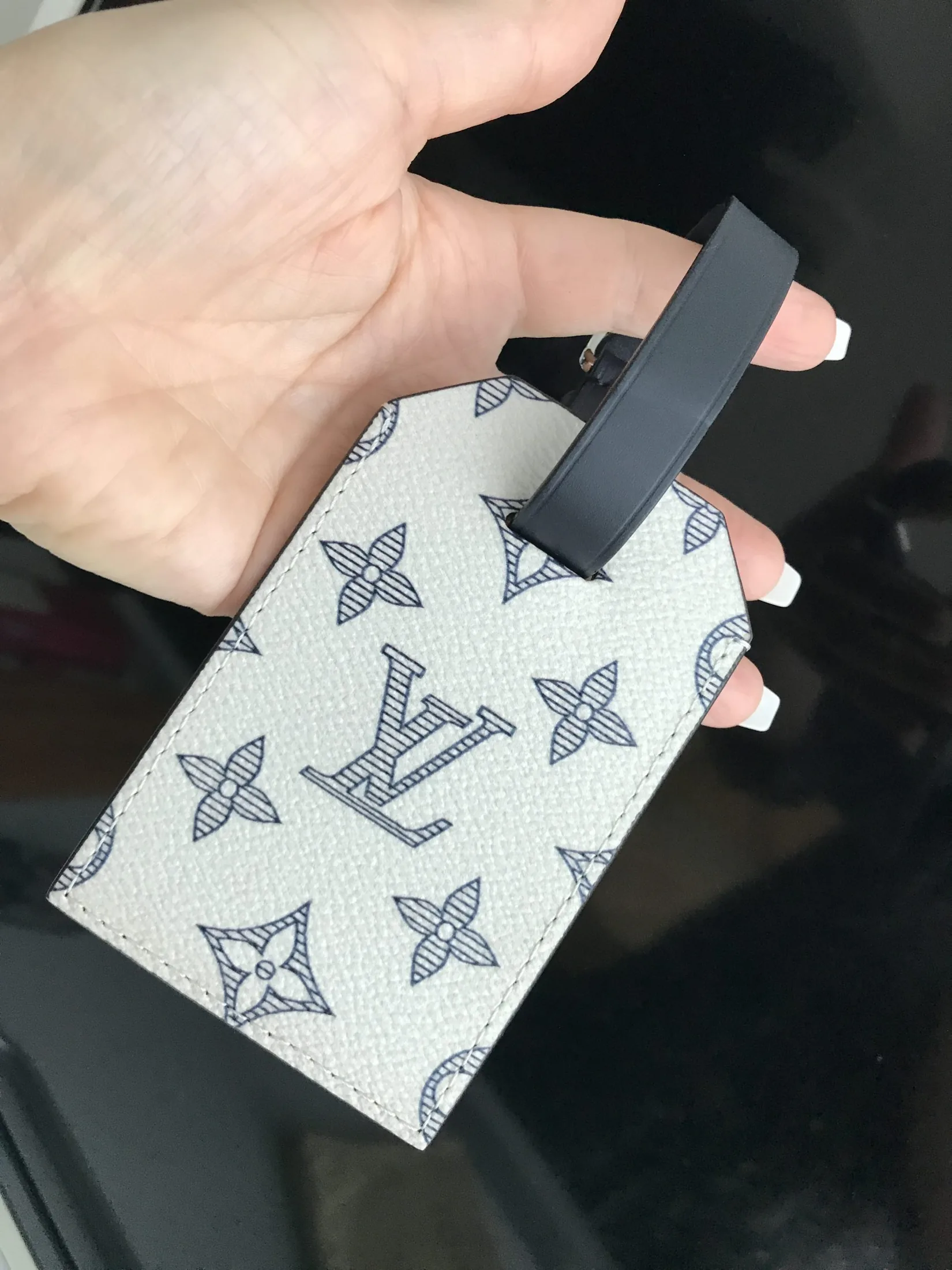 Louis Vuitton Savanna Collaboration White Elephant Chapman Name Tag — image 7