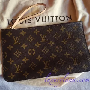 Louis Vuitton Monogram Neverfull Pochette Clutch