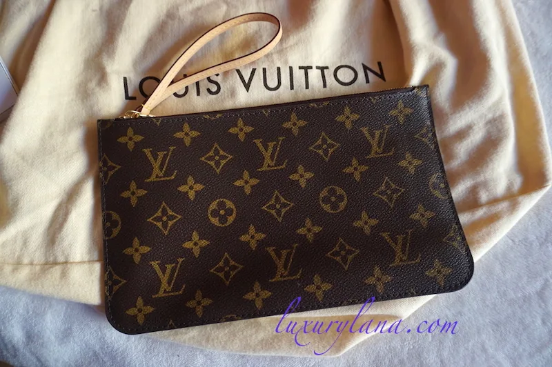 Louis Vuitton Monogram Neverfull Pochette Clutch