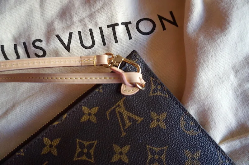 Louis Vuitton Monogram Neverfull Pochette Clutch — image 2