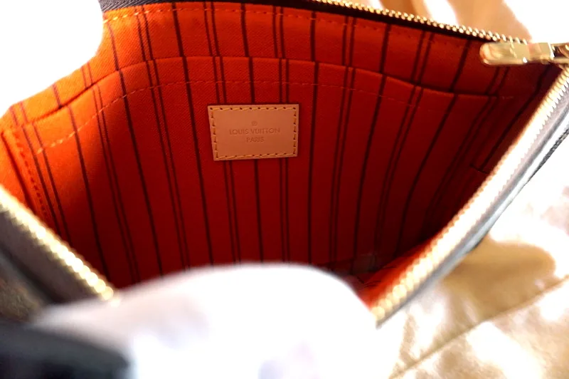 Louis Vuitton Monogram Neverfull Pochette Clutch — image 5