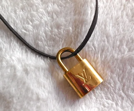 Accessories Lock Pendant — image 2