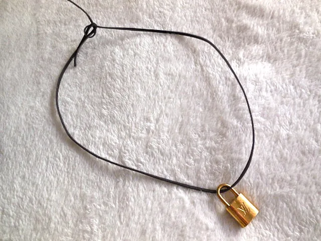 Accessories Lock Pendant — image 3