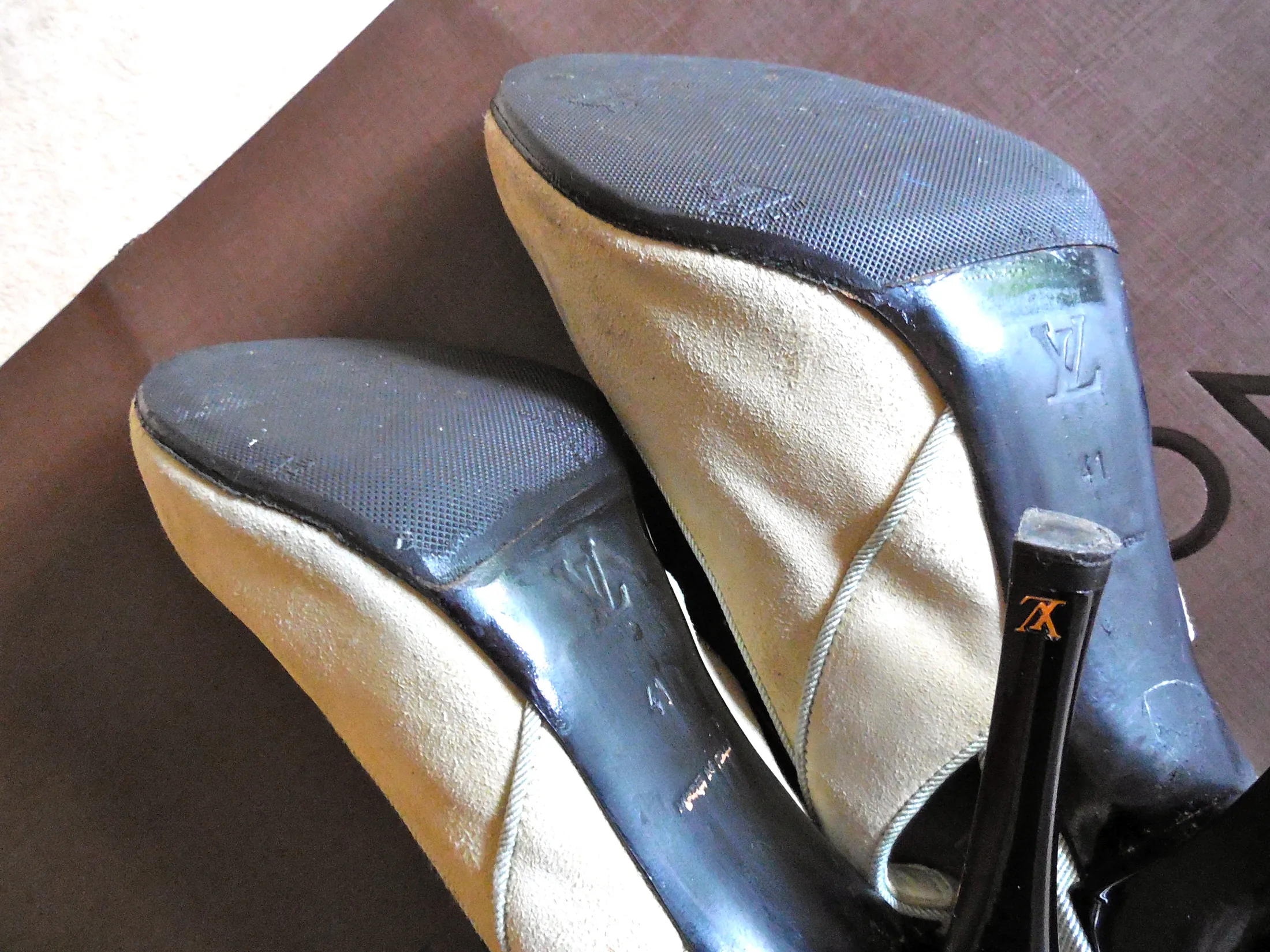 Light Green Suede LV Logo Heels — image 3