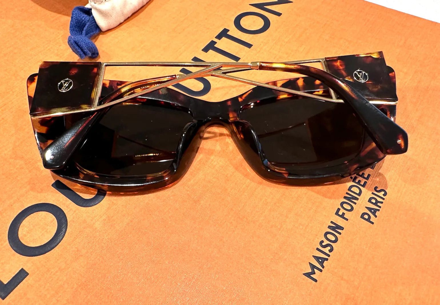 Louis Vuitton Arizona Dream Tortoiseshell Leopard Cat-Eye Sunglasses — image 6