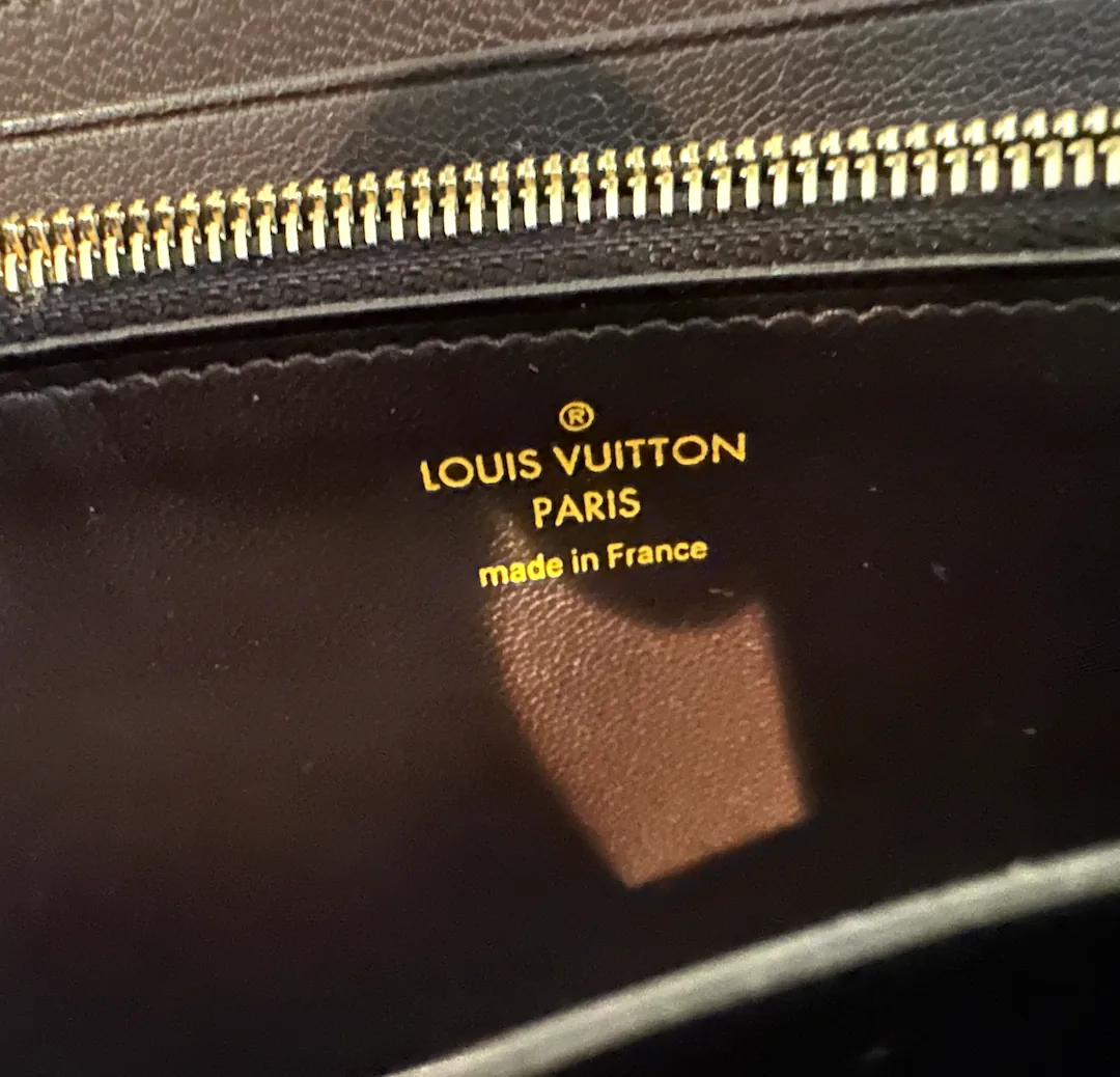 Articles De Voyage Veau Soie Lena Calfskin Camel Zippy Wallet — image 10