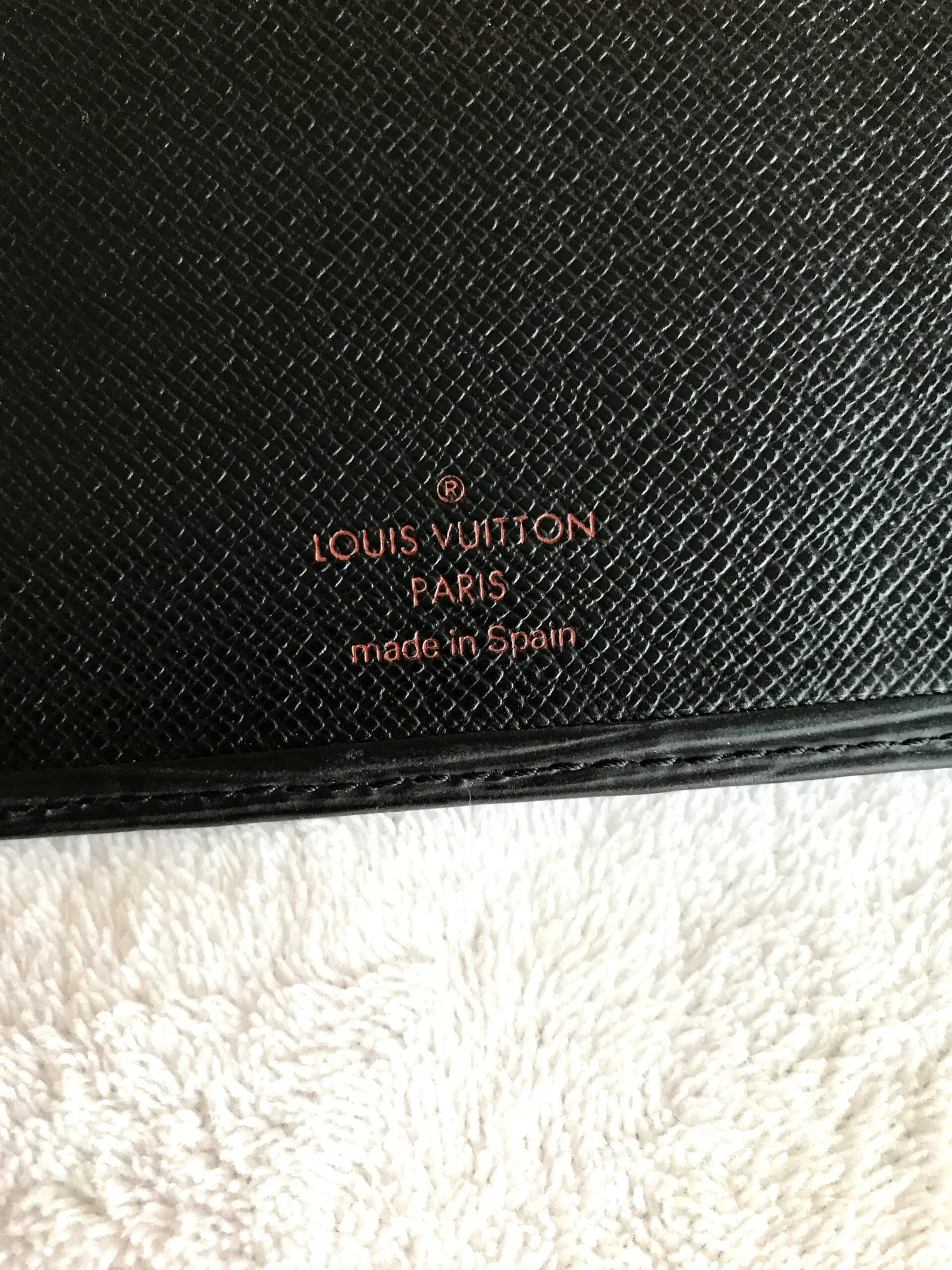 Black Epi Leather Porte Shekel Cult Credit Wallet — image 5
