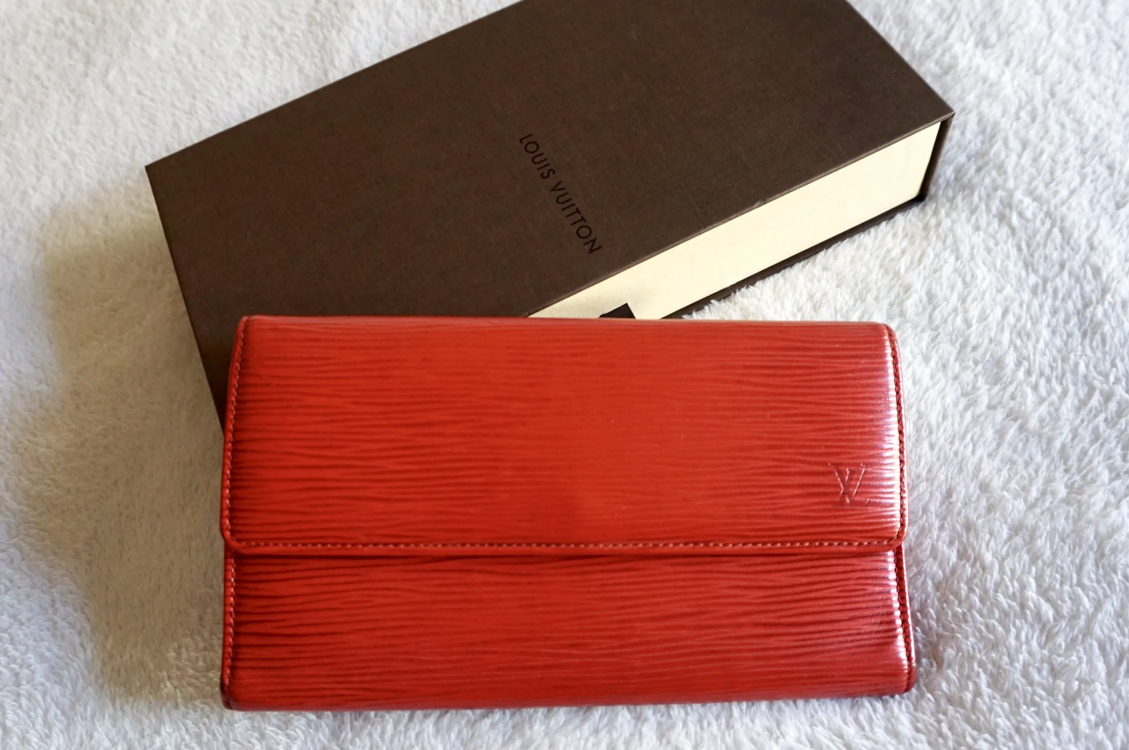 Carmine Red Epi Sarah Wallet