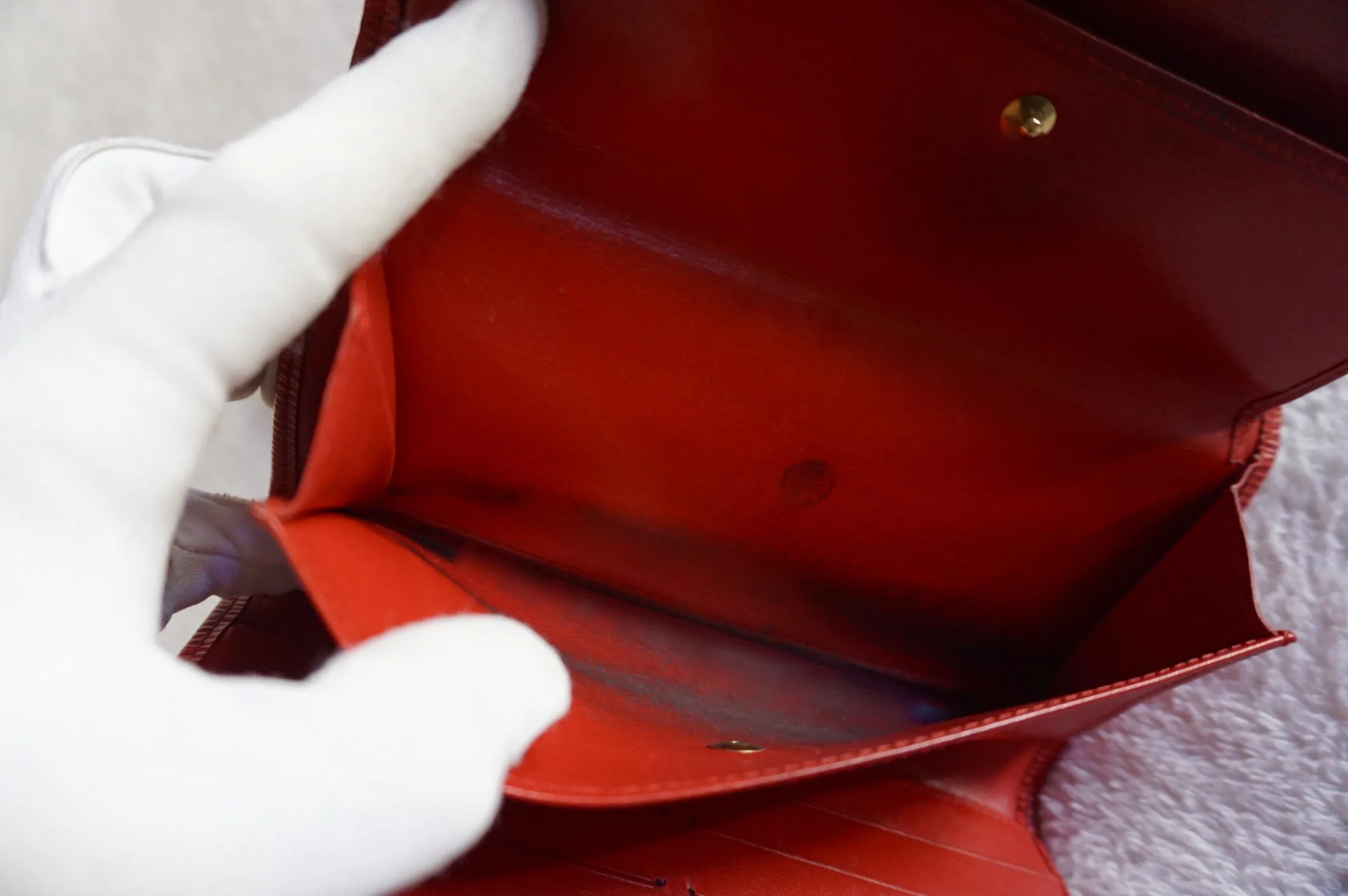 Carmine Red Epi Sarah Wallet — image 6