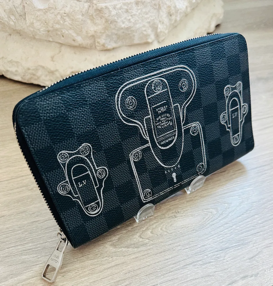 Damier Graphite Trunks & Locks Zippy Organizer Wallet — image 4