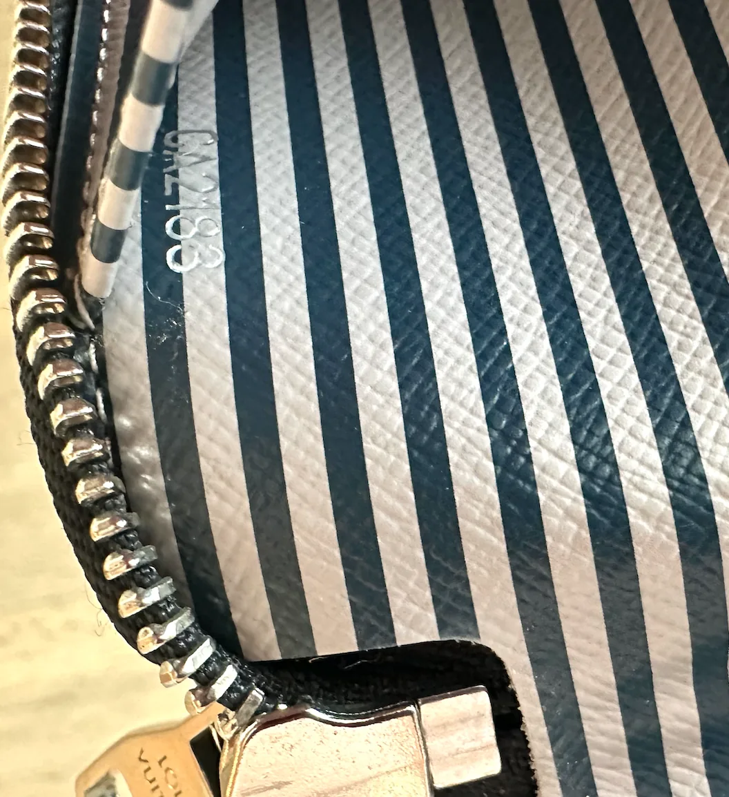 Damier Graphite Trunks & Locks Zippy Organizer Wallet — image 8
