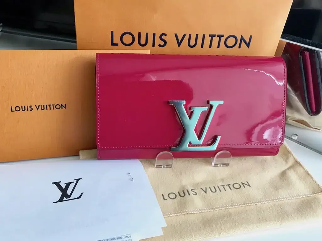 Louis Vuitton Indian Rose Vernis Leather Wallet Clutch