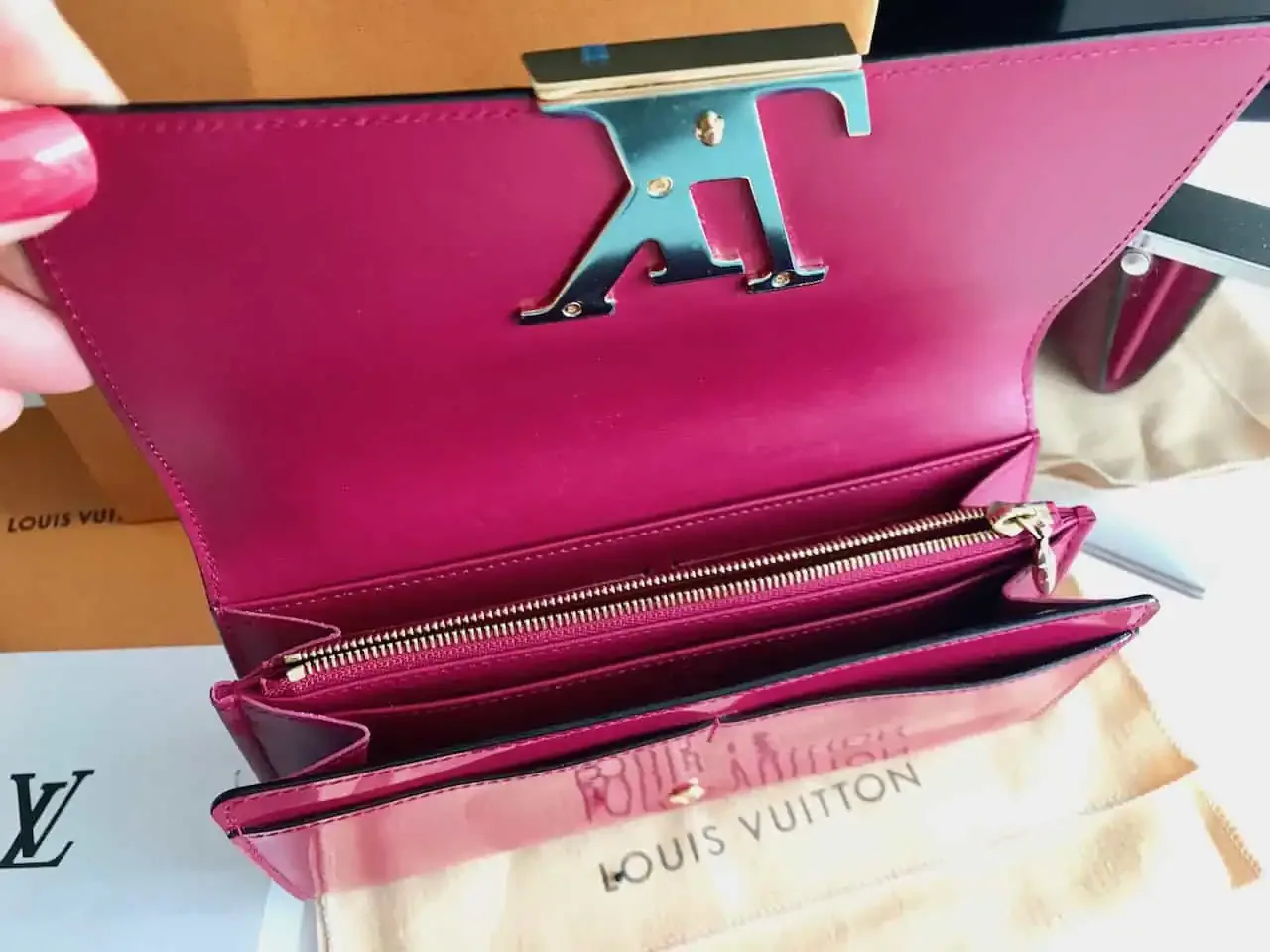 Louis Vuitton Indian Rose Vernis Leather Wallet Clutch — image 6