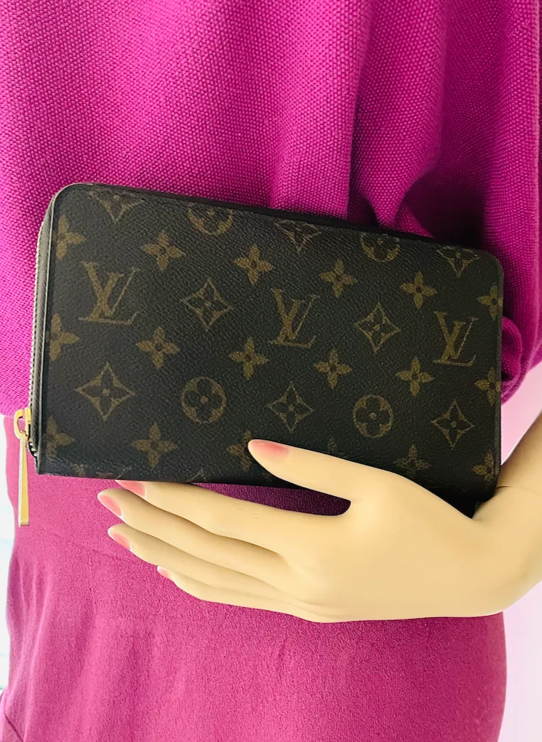 Monogram Zippy Wallet Organizer