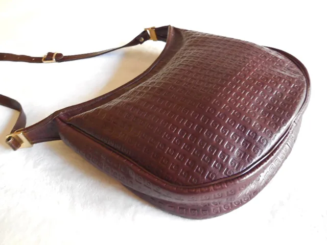 Pierre Cardin Vintage Burgundy Leather Crossbody — image 2